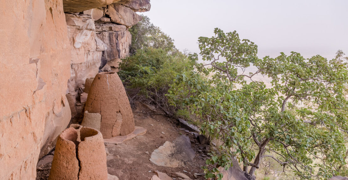 20171111-whaun-tusugu-cliff-dwellings-carter-site-north-east-region-ghana-
